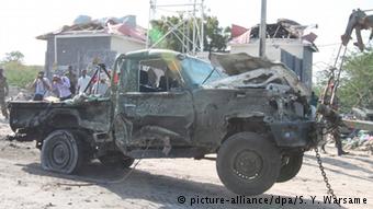 Somalia Bombenanschlag in Mogadischu (picture-alliance/dpa/S. Y. Warsame)
